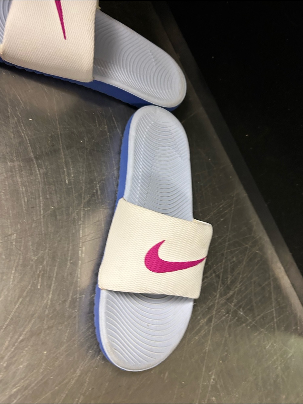 Nike Slides Size 8 Women - Picture 3 of 10